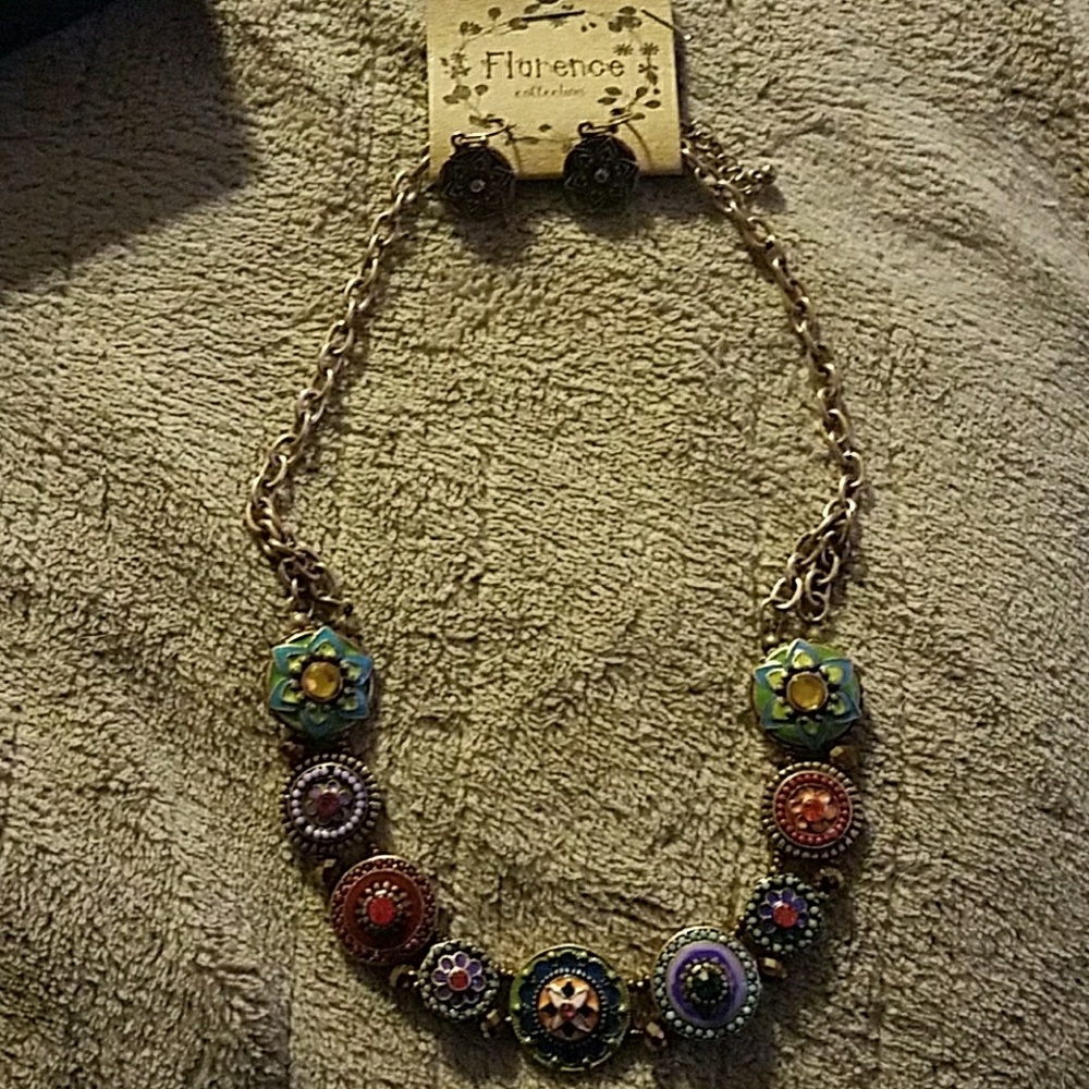 Necklace and earring set